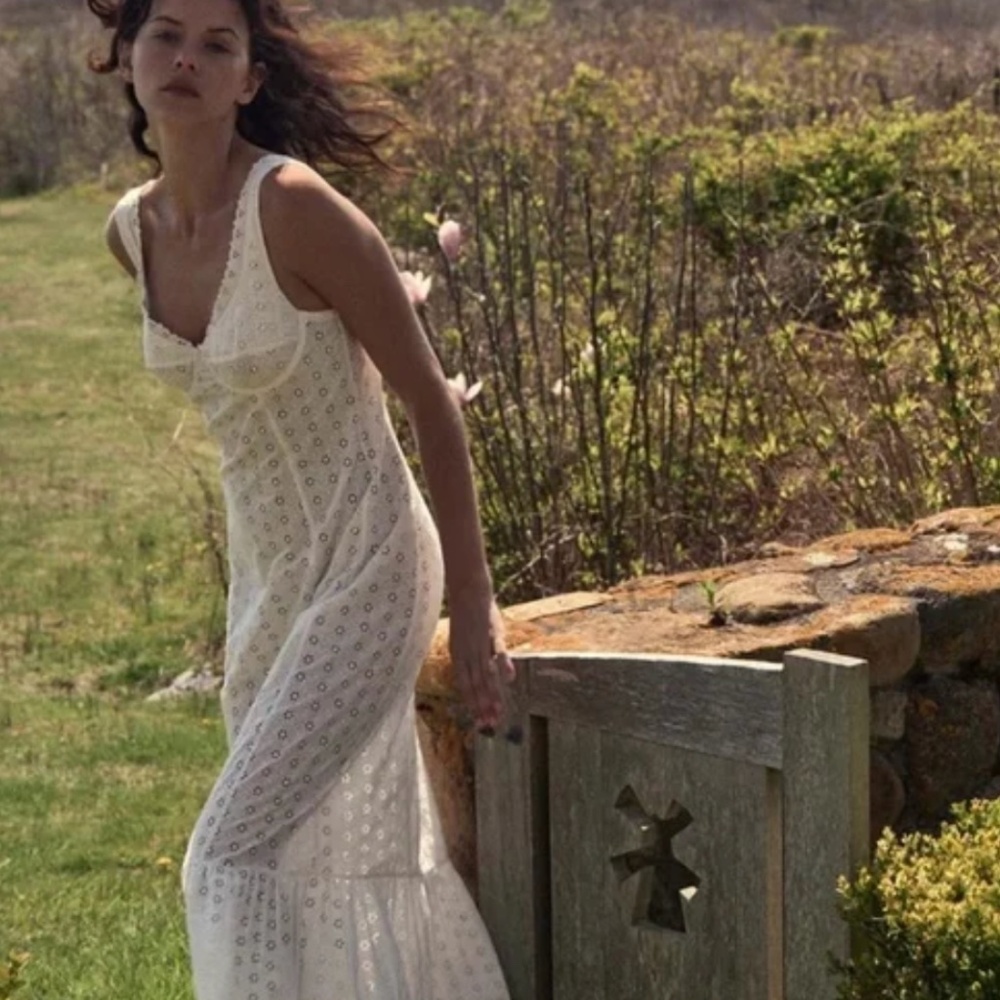 ISO Doen Melanie Dress